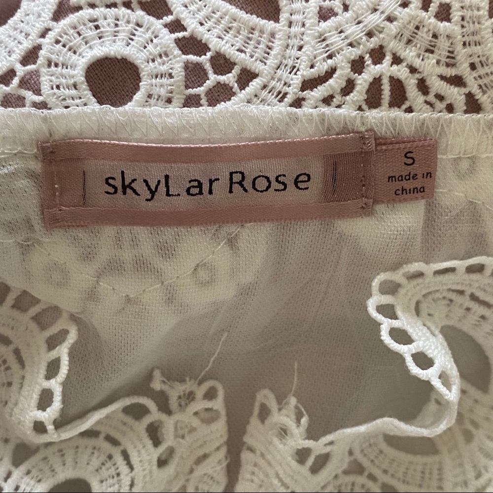 NWOT Off the shoulder blouse - Picture 6 of 7